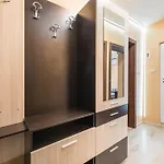 Downtown - Free Parking & Near By Apartmax * Βάρνα