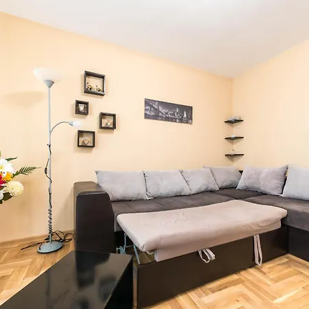 Downtown - Free Parking & Near By Apartmax Βάρνα