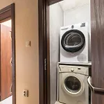 Appartamento Downtown - Free Parking & Near By Apartmax *