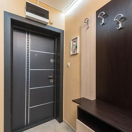 Апартаменты Downtown - Near By Apartmax *