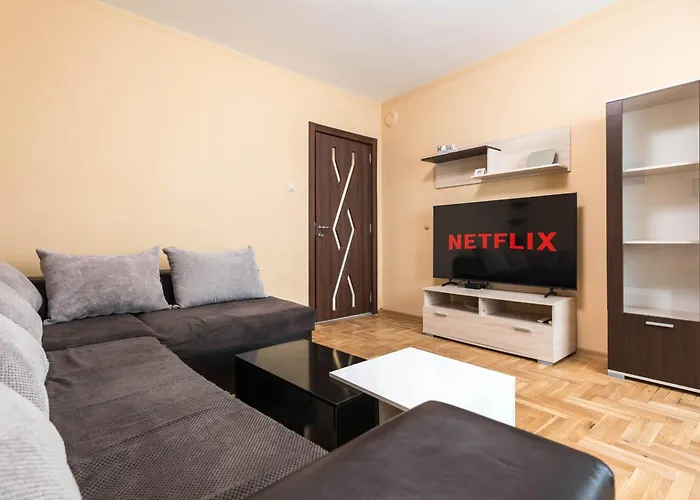 Downtown - Free Parking & Near By Apartmax Апартамент *