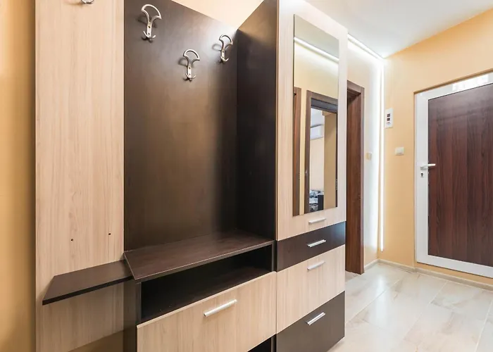 Downtown - Free Parking & Near By Apartmax * Varna